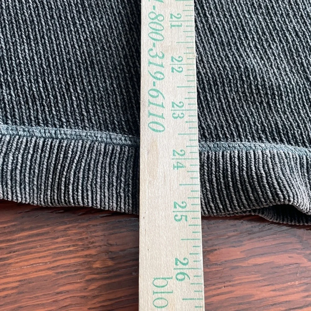 Woolrich Men's Dark Gray Crewneck Sweater size medium